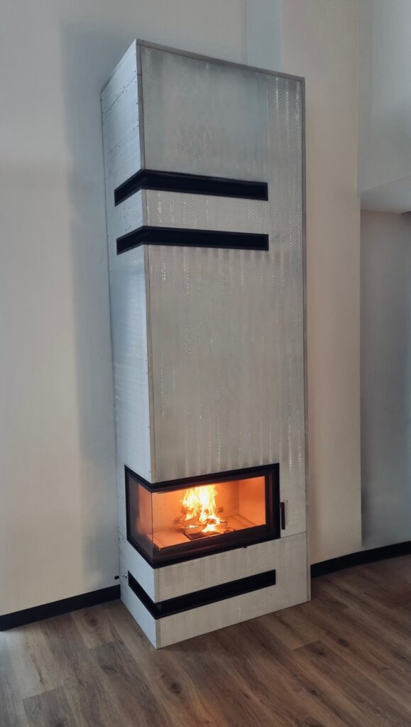 Eck-Kamin HEATING PRO M.7 mit Verkleidung und Feuer